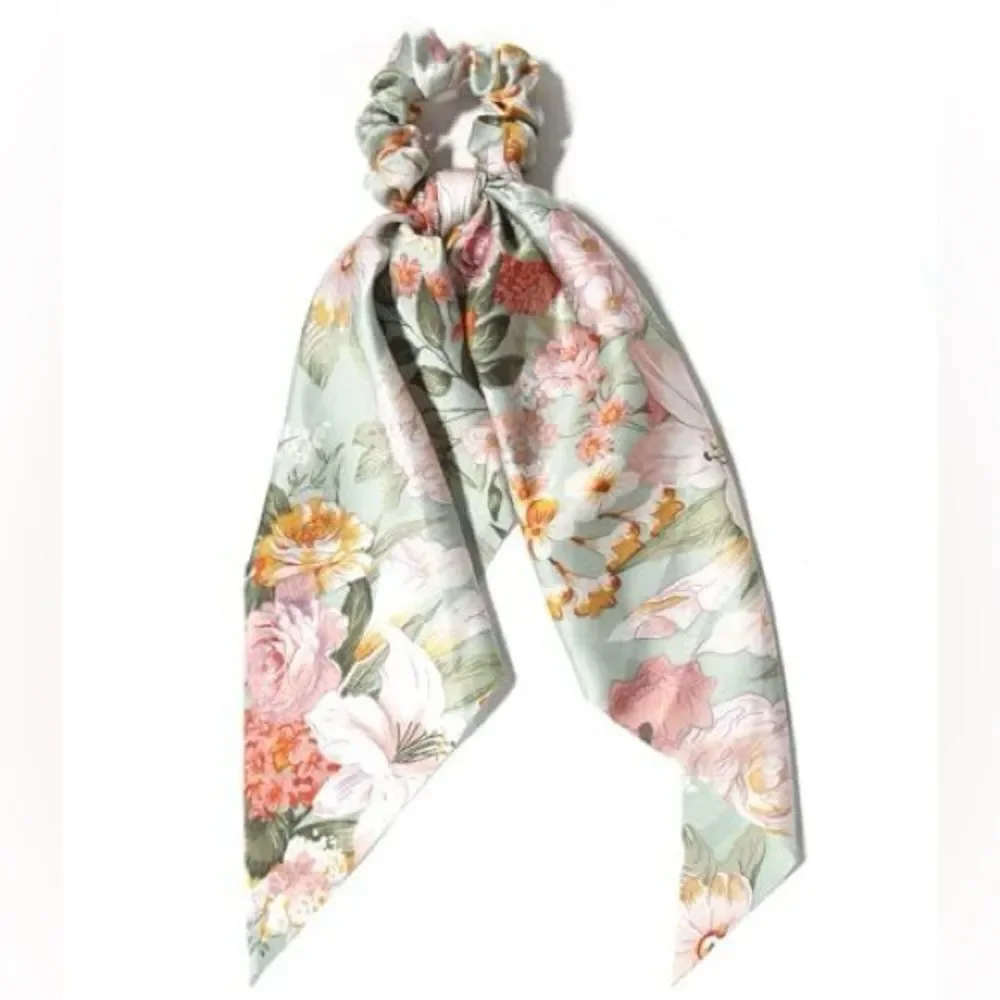 Boho floral scrunchie K71